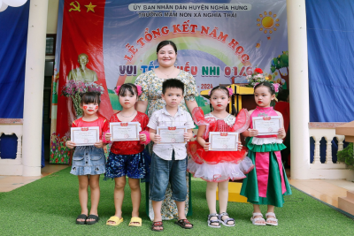 Ngày 29/5/2024, trường Mầm non xã Nghĩa Thái long trọng tổ chức lễ tổng kết năm học 2023-2024 và chào mừng Tết thiếu nhi 01/6 trong không khí tưng bừng, sôi nổi, vui tươi và ý nghĩa